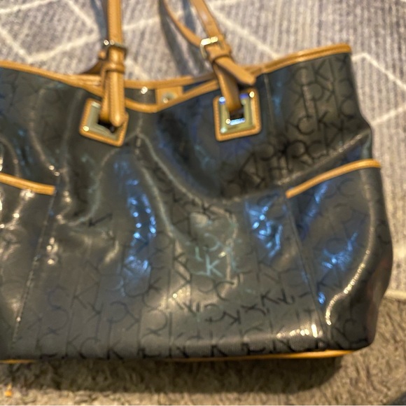 Calvin Klein shoulder bag - Picture 8 of 10